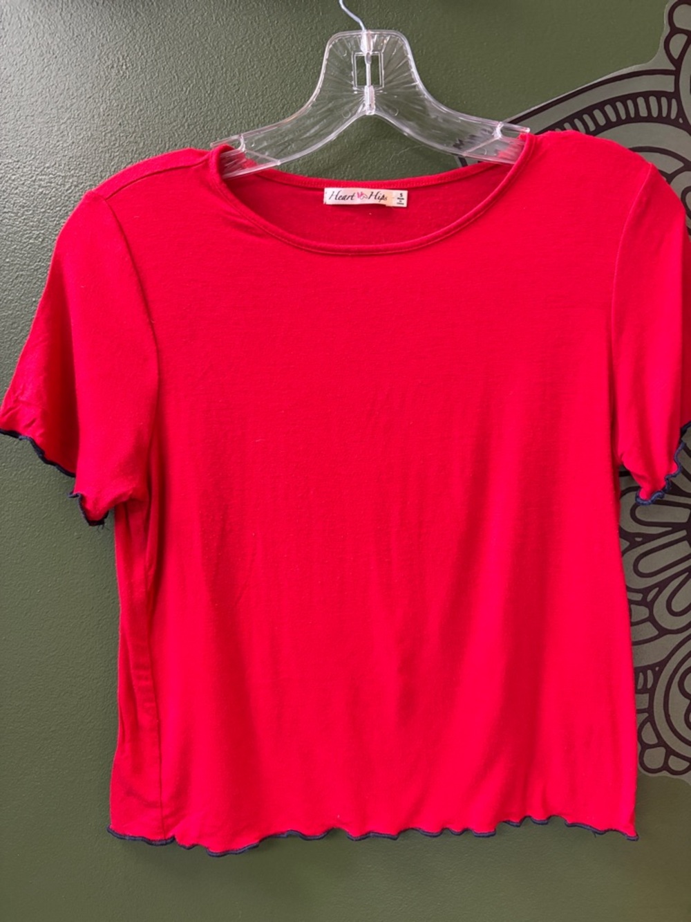 Heart Hips Red Short Sleeve Crop Tee with Nany Lettuce Edge Size Small